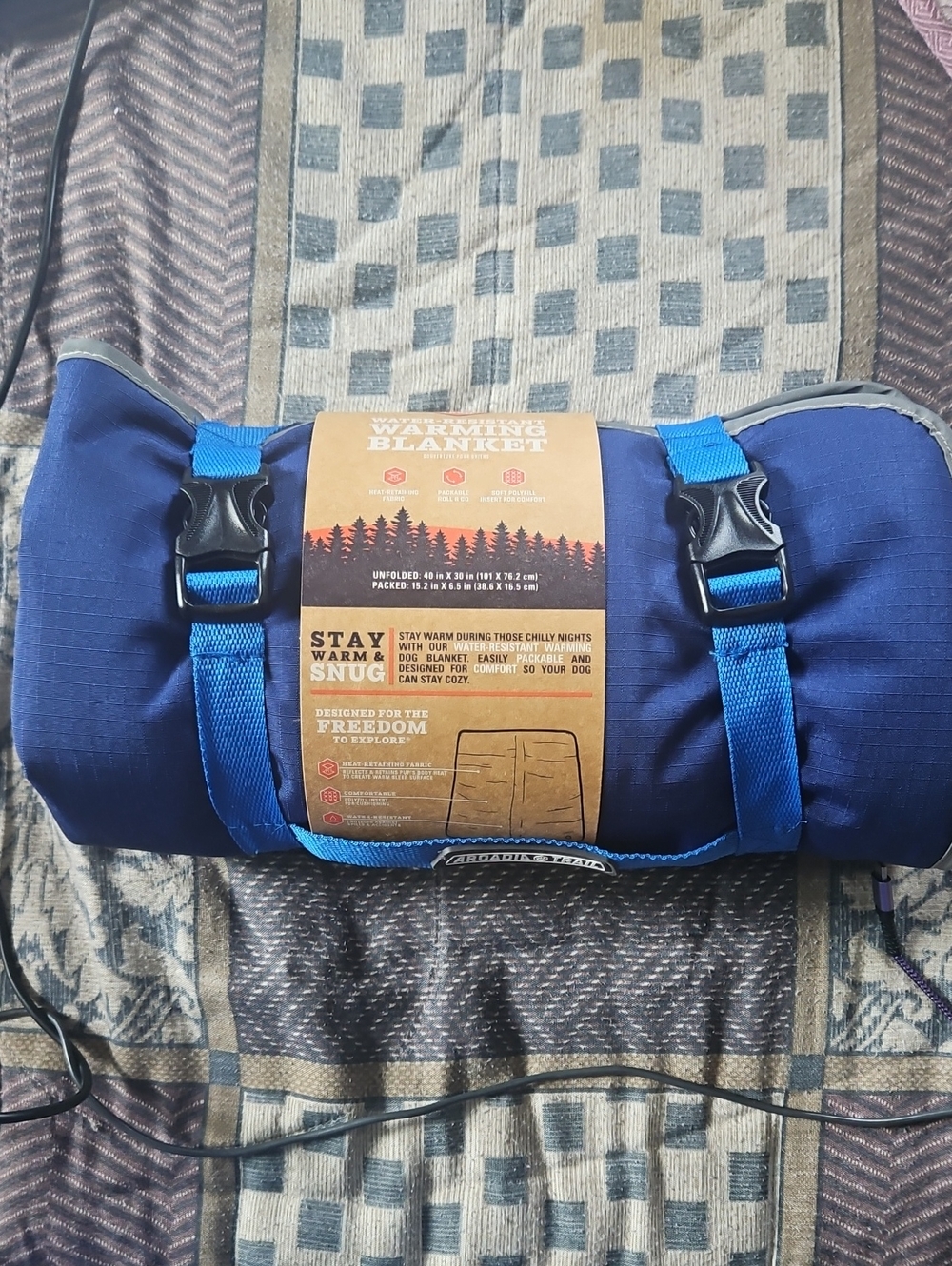 Blue Roll-Up Warming Blanket with Carry Straps by Arcaida Trail